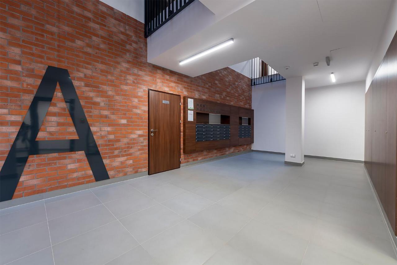 Gate Of City Centre Apartment By Pinpoint Łódź Buitenkant foto